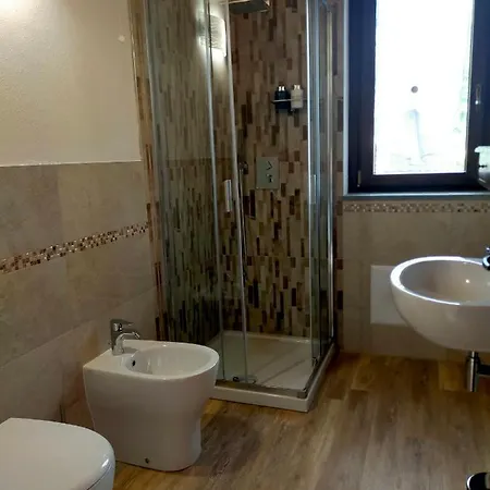 Cascina Ghitin Relais * אסטי