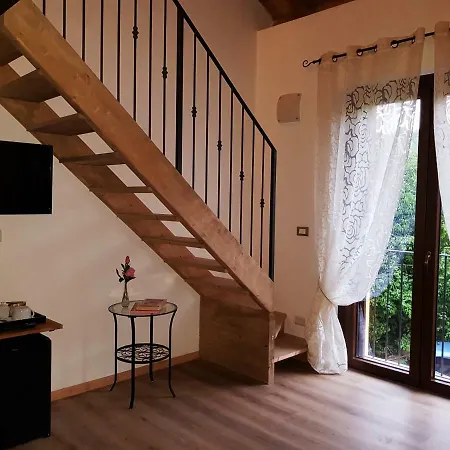 Cascina Ghitin Relais בית כפרי *