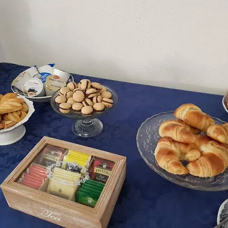 Cascina Ghitin Relais אסטי