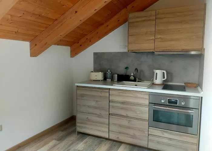 Cascina Ghitin Relais * Asti